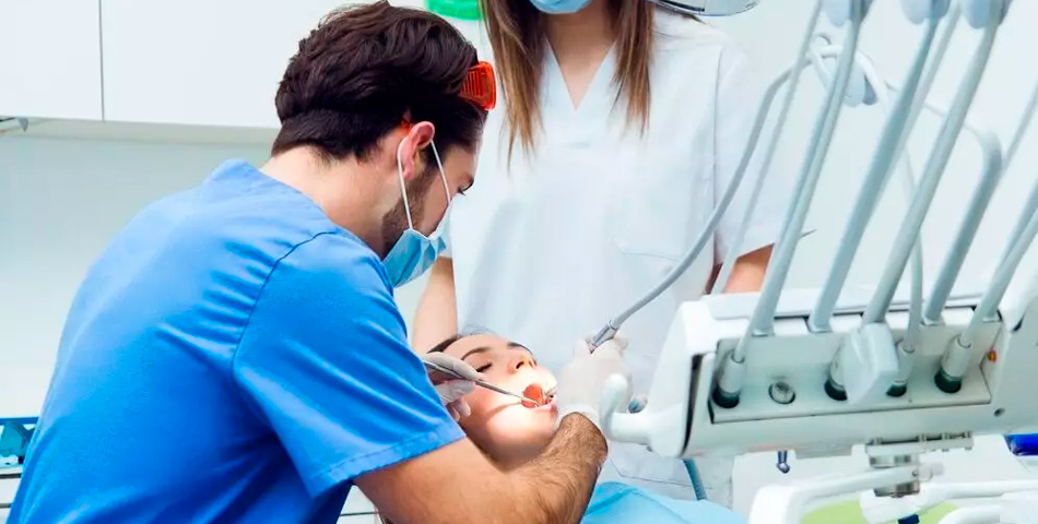 Удаление зуба